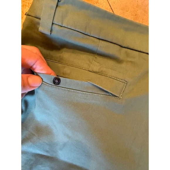 Men's Lululemon Shorts Green Size 31 EUC - Picture 9 of 10